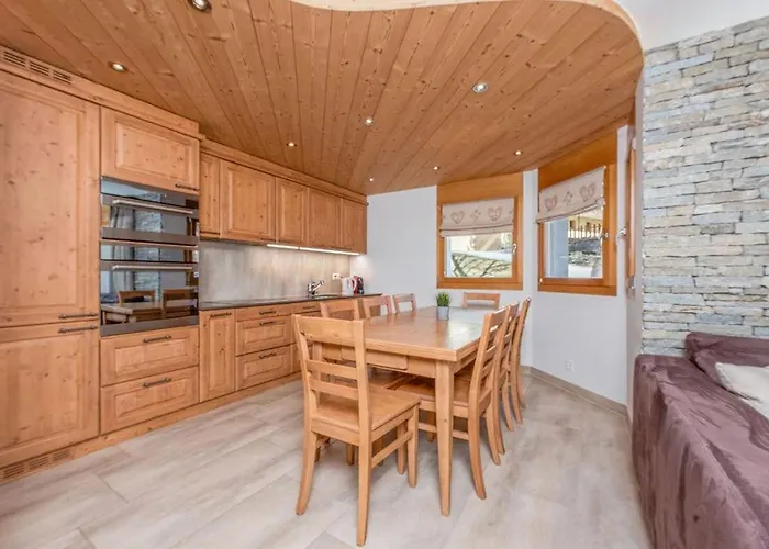 Bellathos لوكباد